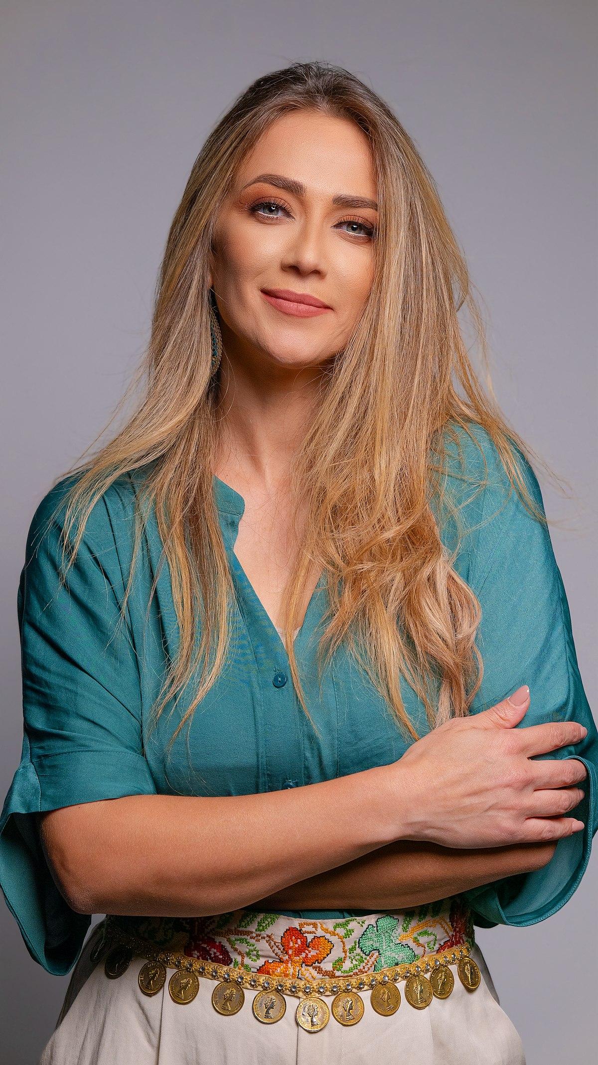 دلال